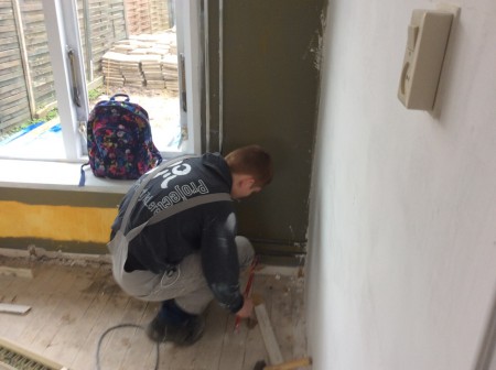 Rafal hard aan het werk op klus!